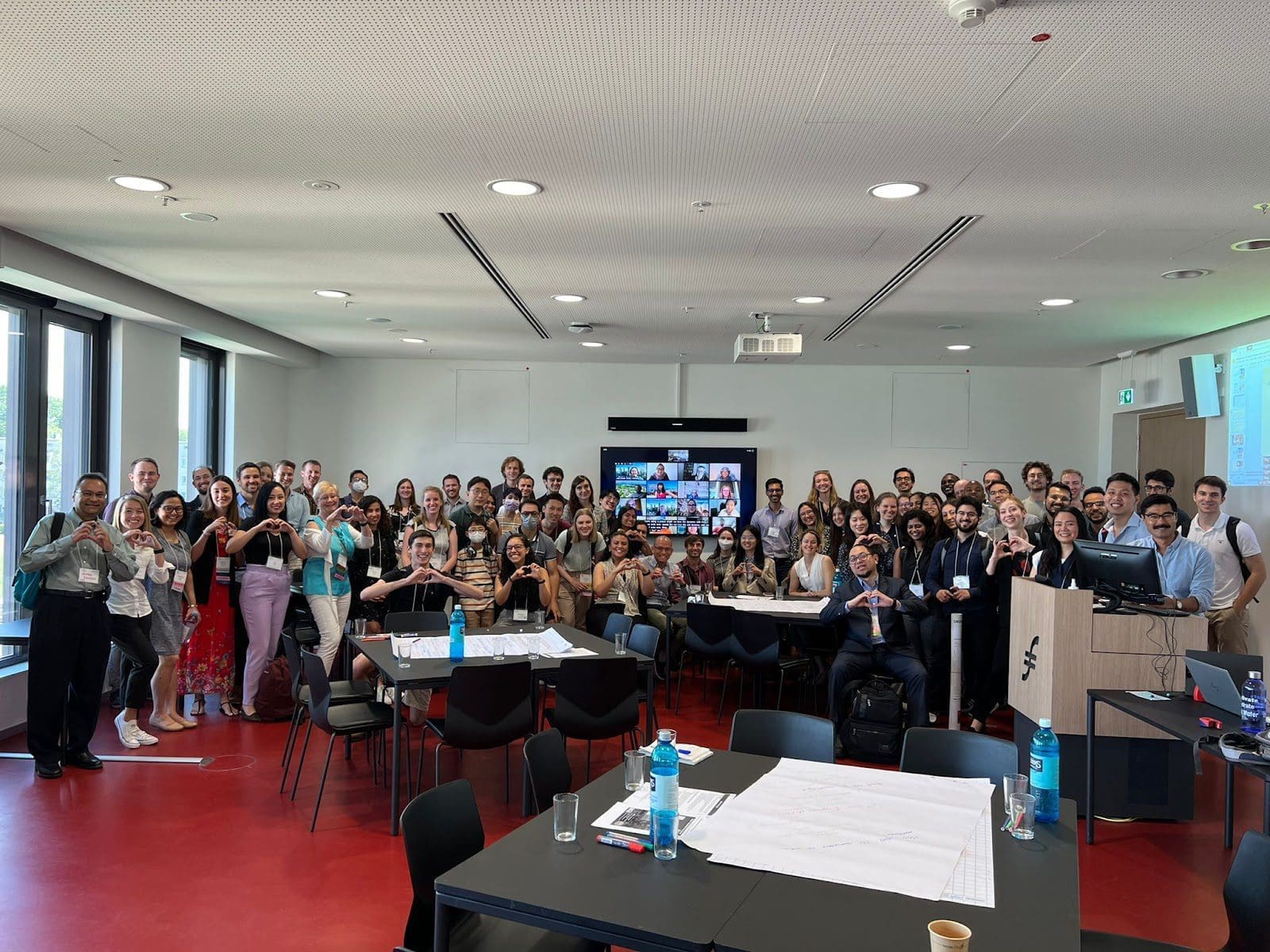 SOC 2023 PIc In-person and online participants of the Student-Organized Colloquium 2023